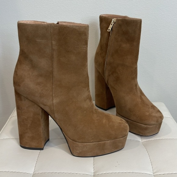 COACH Iona Sued Carmel Bootie - Picture 5 of 10